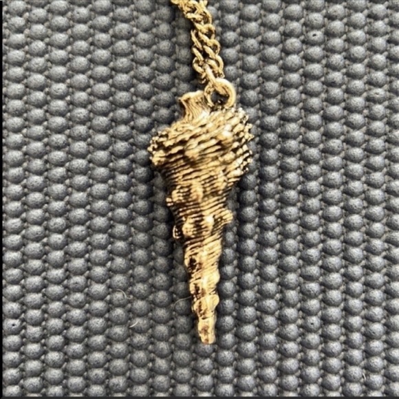 Of Mice & Men Necklace - Picture 3 of 4